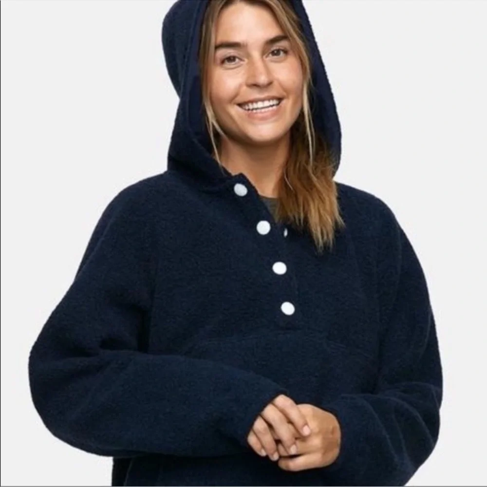 Outdoor Voices Megafleece Hooded Pullover - Picture 1 of 9